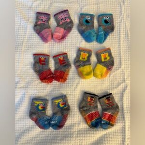 Bombas Toddler Sesame Street socks. Size: Toddler (ages 1-5).